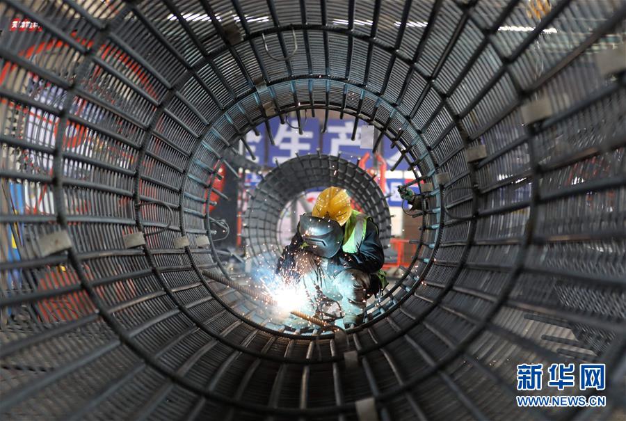 (中国经济新观察·图文互动)(3)重大投资项目开复工提速 吹响中国经济复苏“冲锋号”