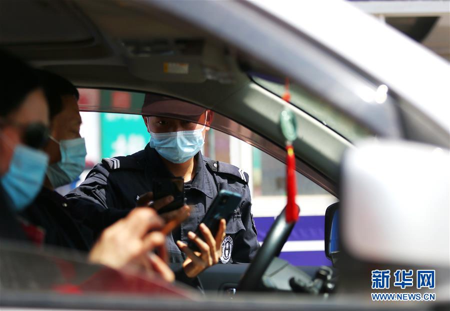 #(聚焦疫情防控)(10)湖北:武汉以外地区解除离鄂通道管控