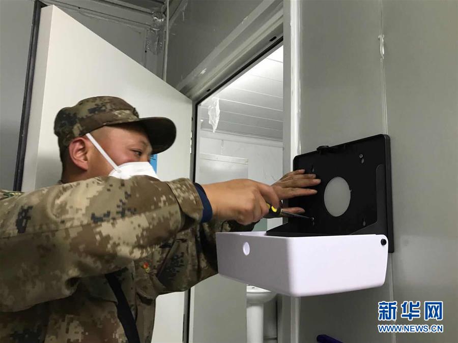 (新华全媒头条·图文互动)(12)致敬“沉默的英雄”——记武汉火神山雷神山医院的建设者