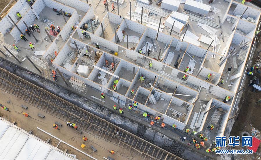 (新华全媒头条·图文互动)(17)致敬“沉默的英雄”——记武汉火神山雷神山医院的建设者