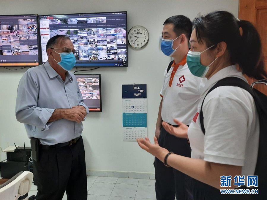 （国际疫情·图文互动）（3）“工作忙碌又细致，经验丰富又专业”——一名柬埔寨青年眼中的中国援柬抗疫医疗专家组