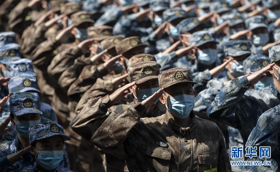 (图文互动)(1)经中央军委主席习近平批准 军队支援湖北医疗队圆满完成任务回撤