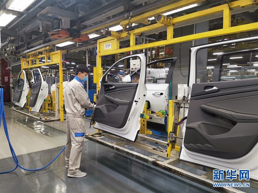 (在习近平新时代中国特色社会主义思想指引下——新时代新作为新篇章·习近平总书记关切事·图文互动)(1)按下复工复产“快进键”