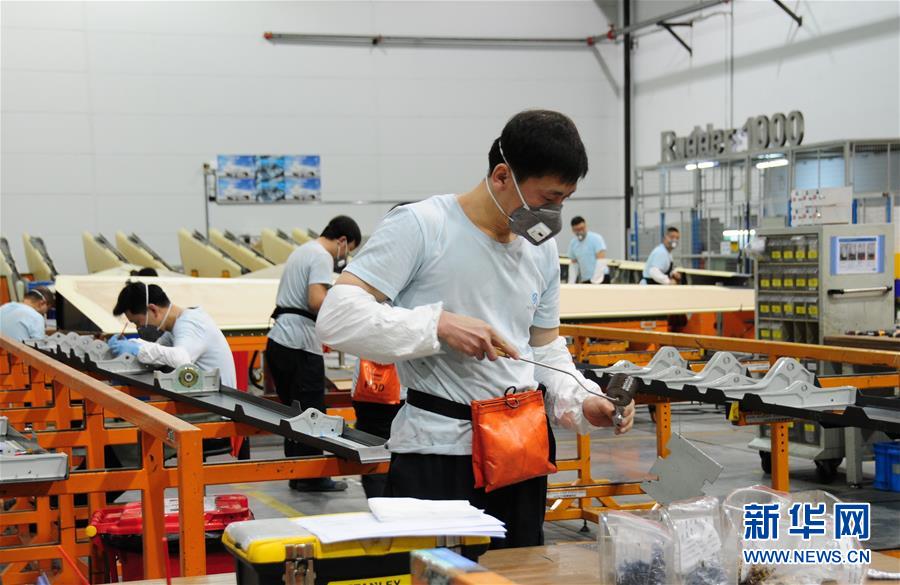 (在习近平新时代中国特色社会主义思想指引下——新时代新作为新篇章·习近平总书记关切事·图文互动)(3)按下复工复产“快进键”