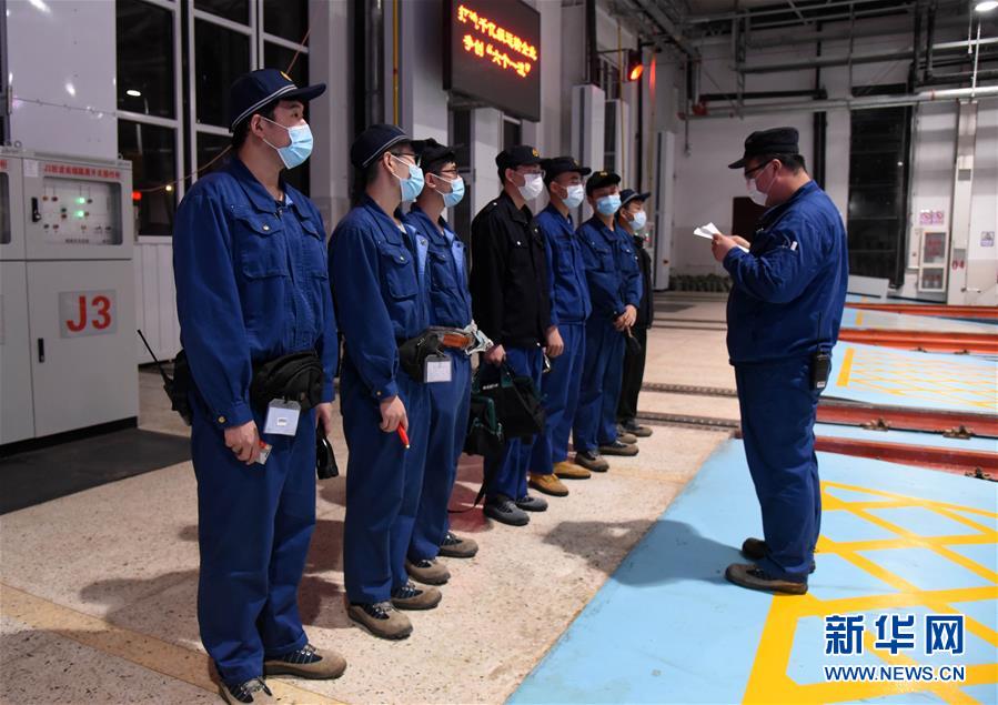 (图文互动)(7)“看不见”的劳动者