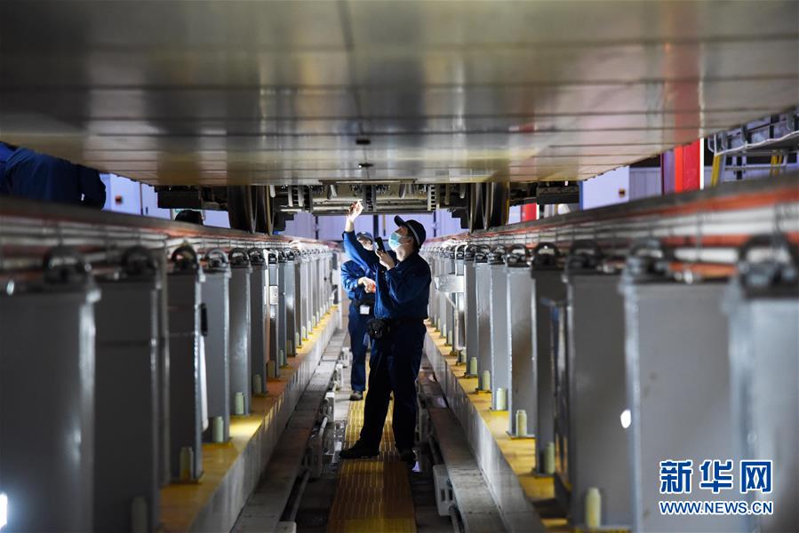 (图文互动)(11)“看不见”的劳动者