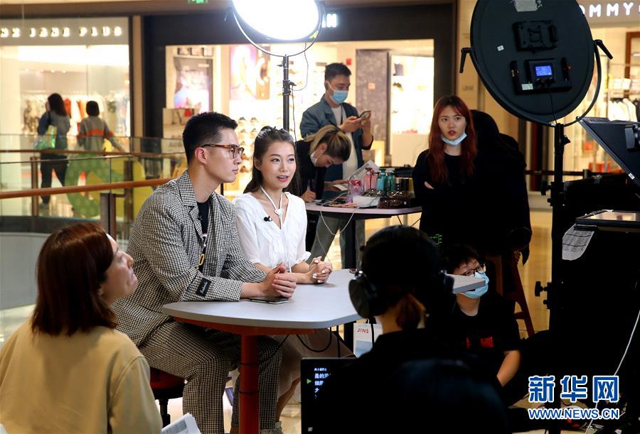 (新华全媒头条·图文互动)(2)“风”起“云”涌 中国品牌在全球战“疫”中崛起