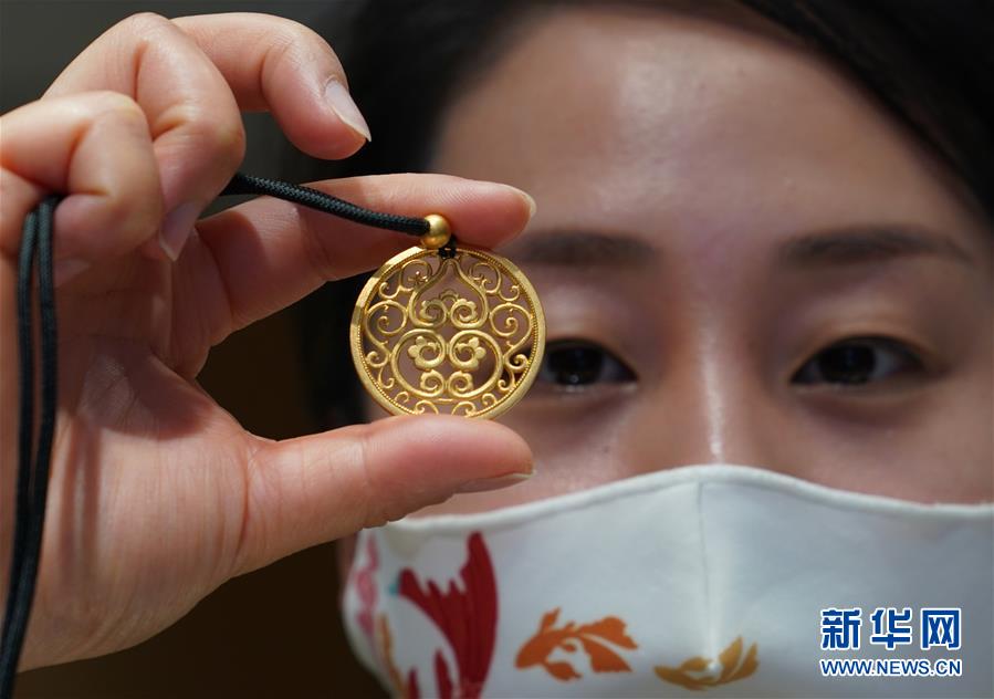 (新华全媒头条·图文互动)(5)“风”起“云”涌 中国品牌在全球战“疫”中崛起