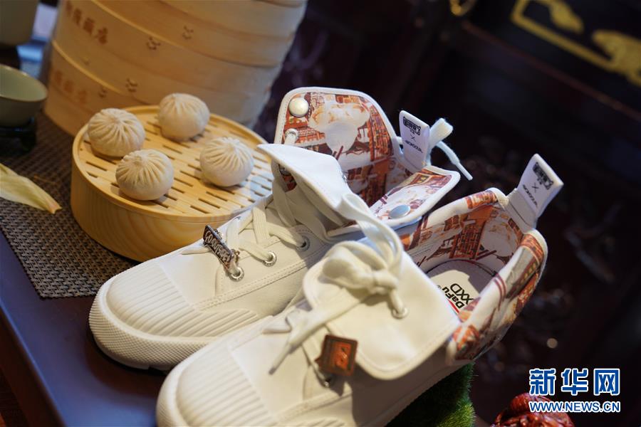 (新华全媒头条·图文互动)(6)“风”起“云”涌 中国品牌在全球战“疫”中崛起