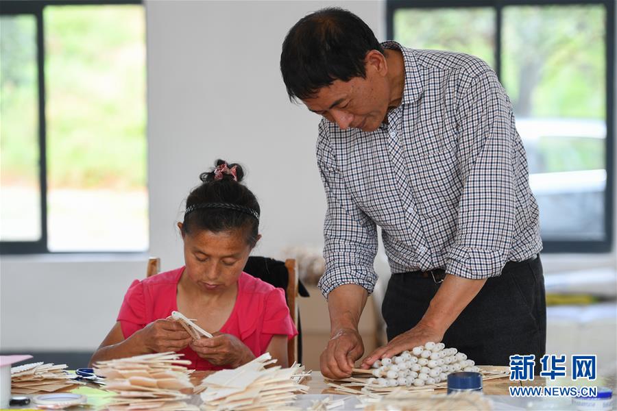 （决战决胜脱贫攻坚&middot;图文互动）（1）老手艺撑起&ldquo;脱贫伞&rdquo;