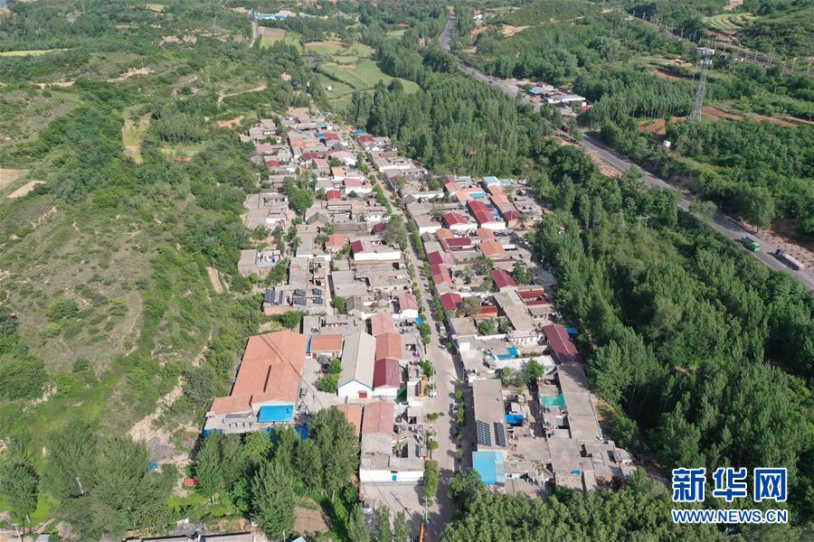 (决战决胜脱贫攻坚·图文互动)(1)暮投石壕村