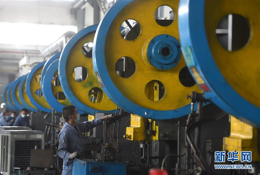 （新华全媒头条&middot;迎接两会特别报道&middot;图文互动）（6）不同寻常的两会 万众一心的力量&mdash;&mdash;写在2020年全国两会召开之际