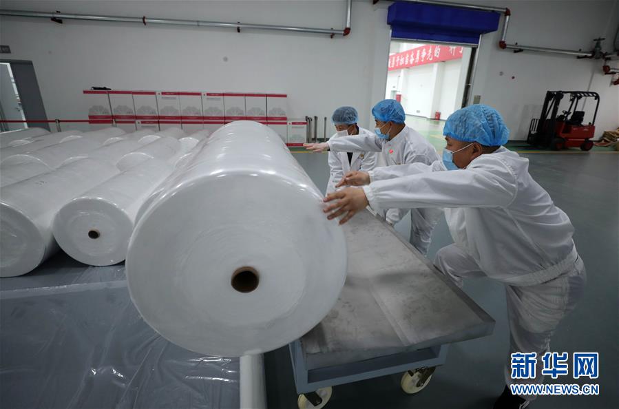 （新华全媒头条&middot;迎接两会特别报道&middot;图文互动）（7）不同寻常的两会 万众一心的力量&mdash;&mdash;写在2020年全国两会召开之际