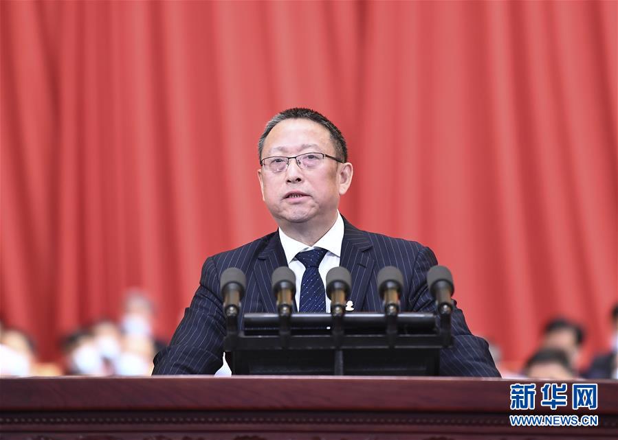 （两会&middot;政协开幕&middot;XHDW）郑建邦代表政协第十三届全国委员会常务委员会作提案工作情况的报告