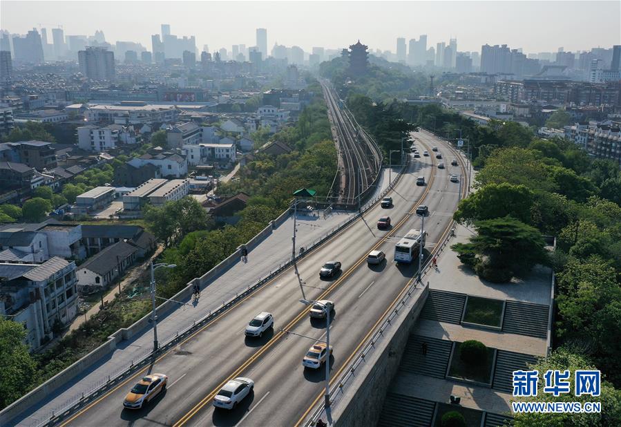 (新华全媒头条·图文互动)(13)从人民中汲取磅礴力量——习近平总书记同出席2020年全国两会人大代表、政协委员共商国是纪实