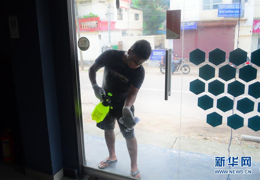 （国际疫情&middot;XHDW）（1）印度新冠确诊病例超25万 开始分阶段放松管控