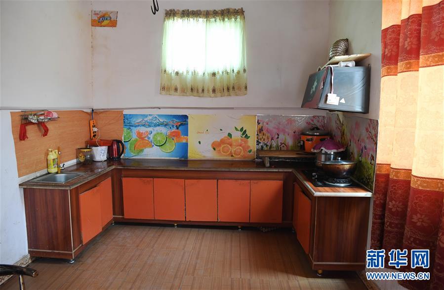 (决战决胜脱贫攻坚·聚焦三区三州·图文互动)(5)安居房里的新物件
