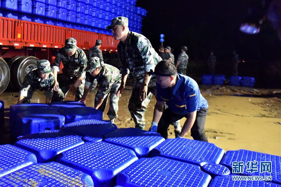 (防汛抗洪·图文互动)(3)为了让我们的城市不停摆——汛情下的千年古城安徽歙县直击