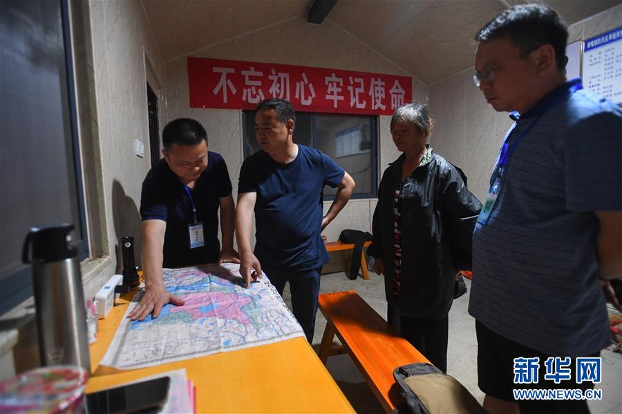 (防汛抗洪·图文互动)(4)八百里洞庭战“悬湖”