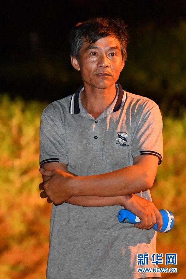 （防汛抗洪·图文互动）（3）“保卫家园，谁都不能是旁观者”——夜访洞庭湖大堤防汛一线