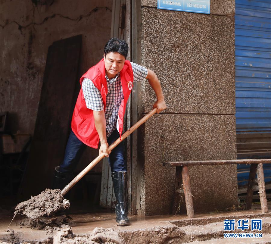 (防汛抗洪·一线人物·图文互动)(5)“硬汉”傅山祥