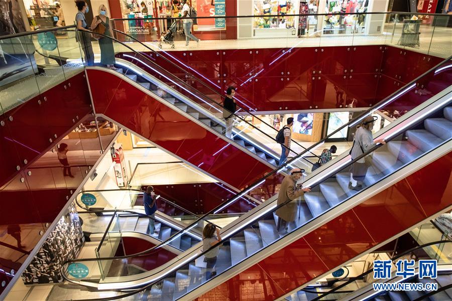 (国际疫情)(6)法国开始执行封闭公共场所强制戴口罩法令