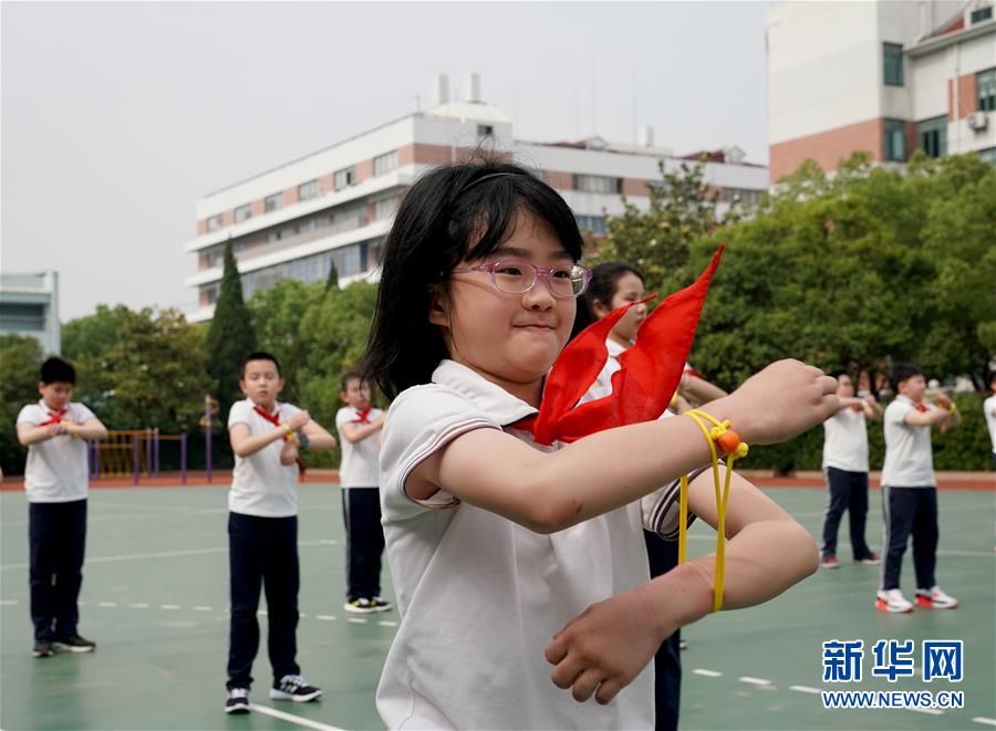 （新华全媒头条·图文互动）（19）“美丽的中国梦属于你们”——以习近平同志为核心的党中央关心少年儿童工作纪实