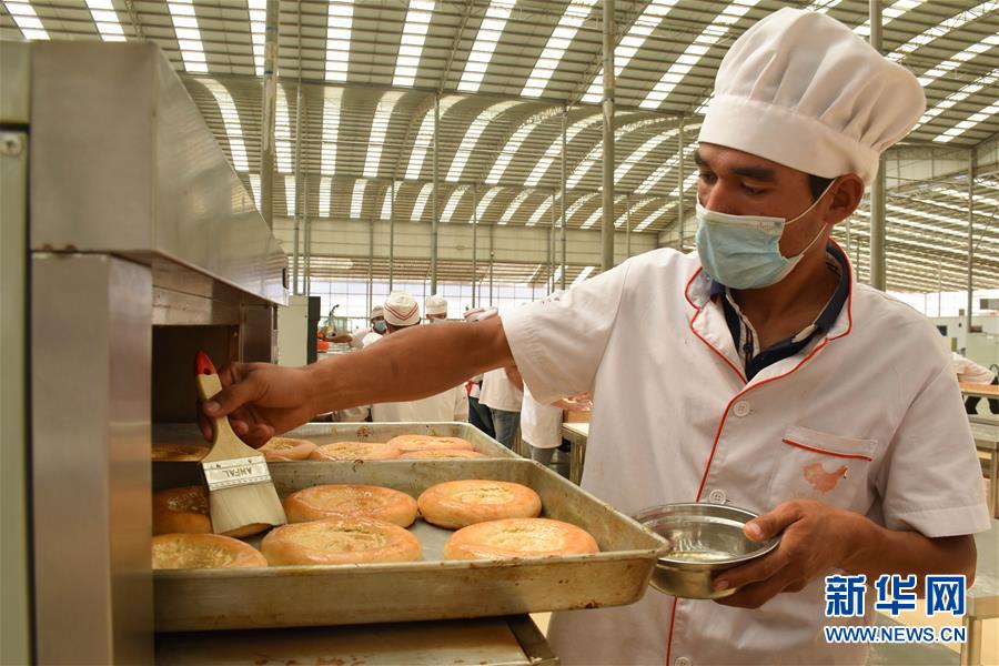 (决战决胜脱贫攻坚·图文互动)(3)新疆喀什:馕产业助脱贫