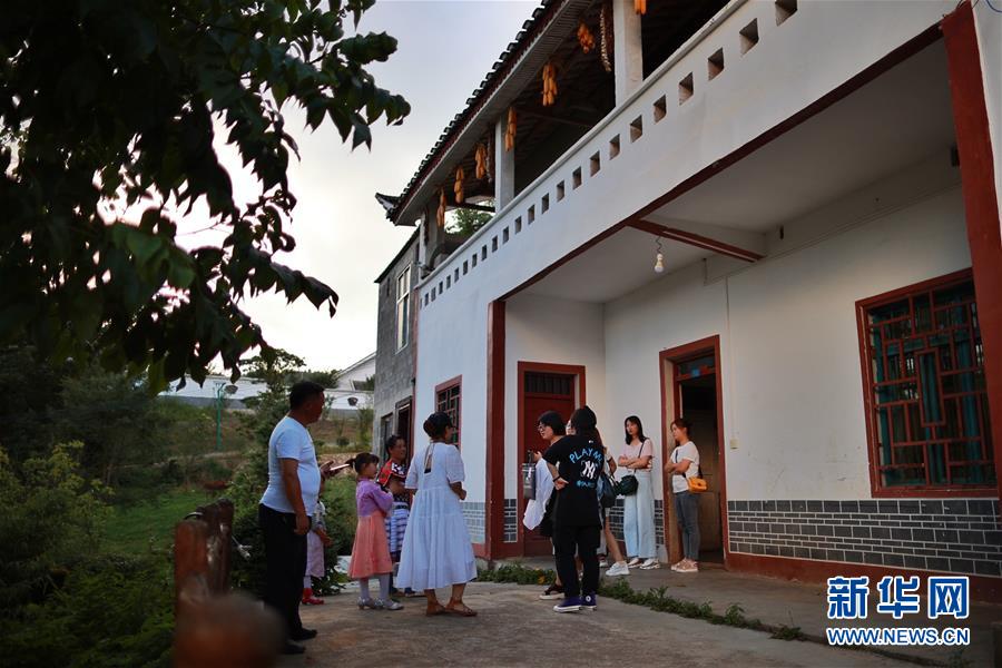 （走向我们的小康生活）（4）贵州海雀村：将绿水青山变成战胜贫困的金山银山