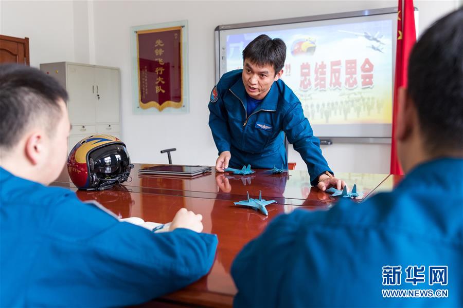 （图文互动）（7）一切为打赢的空中利刃——记“最美新时代革命军人”姚凯