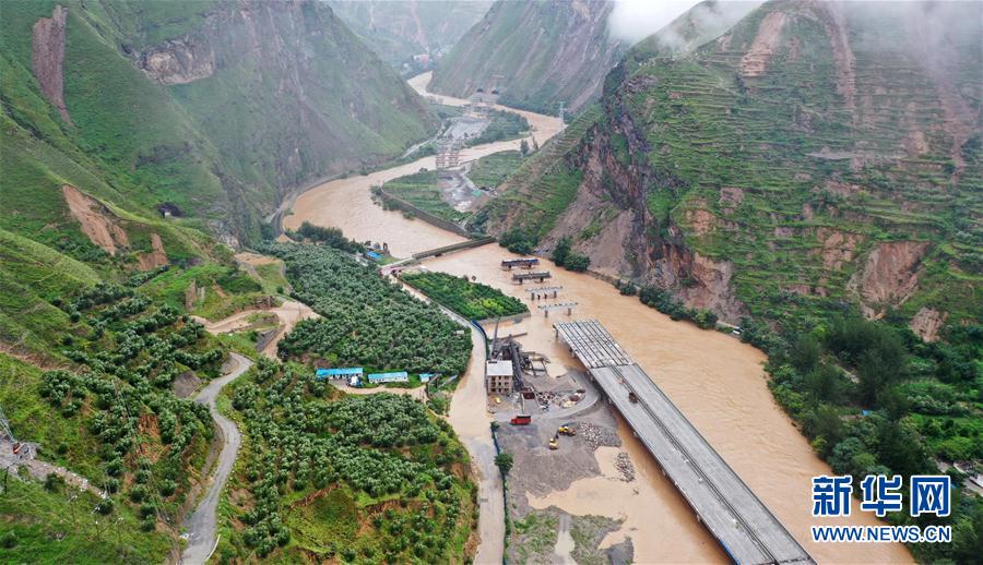 （新華視界）（5）甘肅隴南遭遇持續強降雨 搶險救災全力推進
