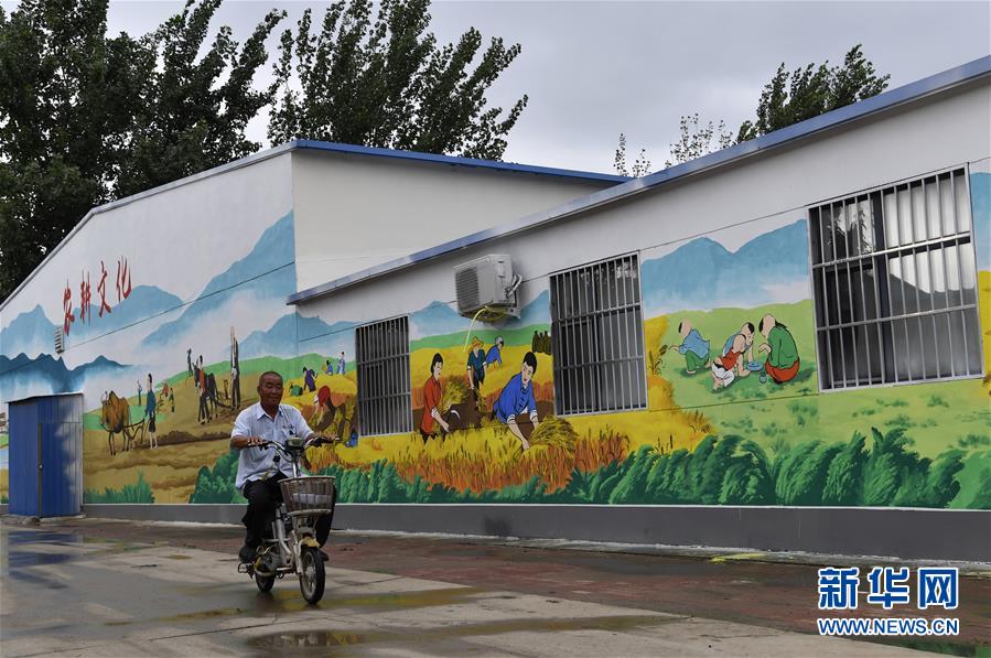 （走向我们的小康生活）（2）产业发展富乡村