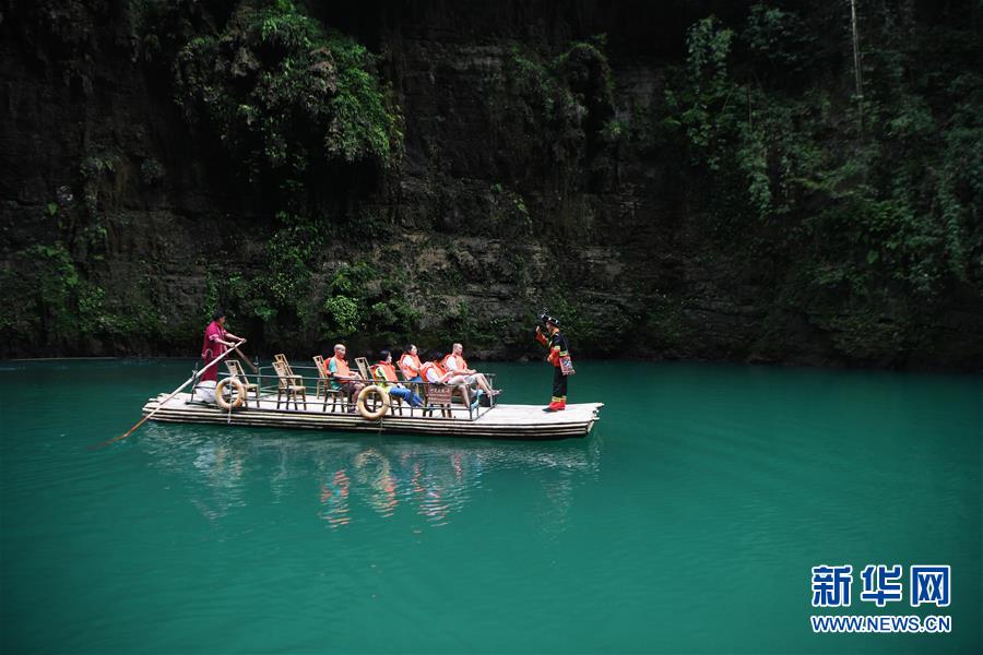 (新华全媒头条·走向我们的小康生活·图文互动)(4)大城大乡的“幸福协奏曲”——重庆推动高质量发展创造高品质生活纪事