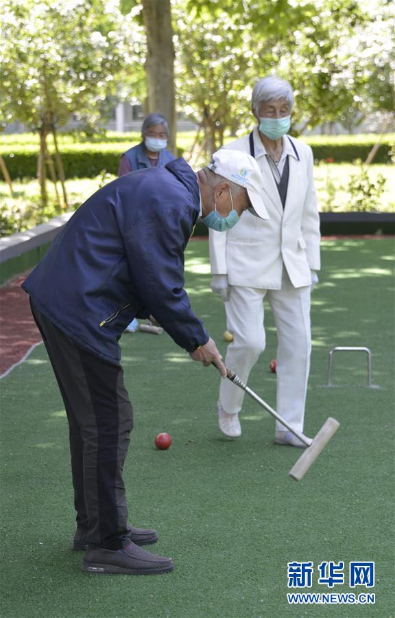 （走向我们的小康生活&middot;图文互动）（5）北京&ldquo;老有所养&rdquo;的床边、身边、周边事