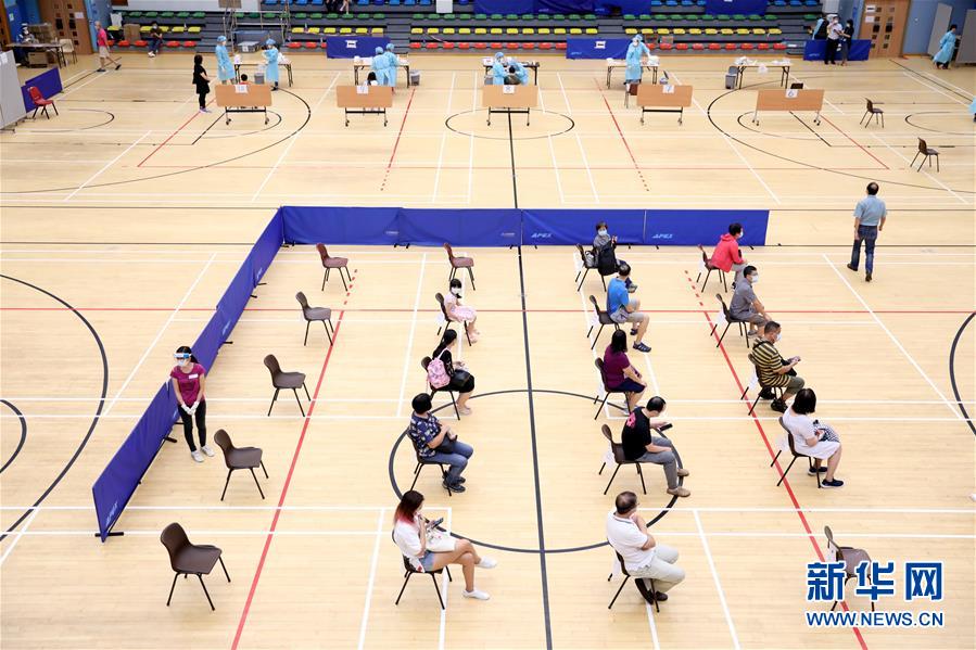 (图文互动)(3)“身为医护人员一分子,应该出来帮忙”——参与新冠病毒社区检测的香港医护人员速写