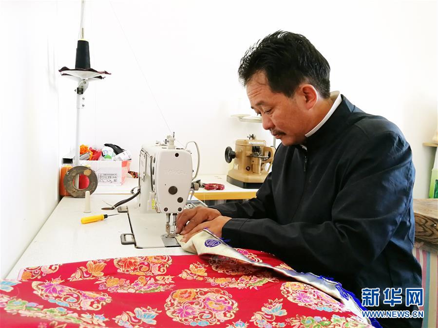 (决战决胜脱贫攻坚·图文互动)(1)“吹响”幸福的白海螺——青海易地扶贫搬迁见闻