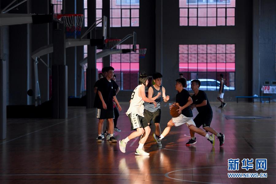 （特区40年&middot;图文互动）（6）老厂房变身&ldquo;梦工厂&rdquo;折射厦门经济特区40年变迁