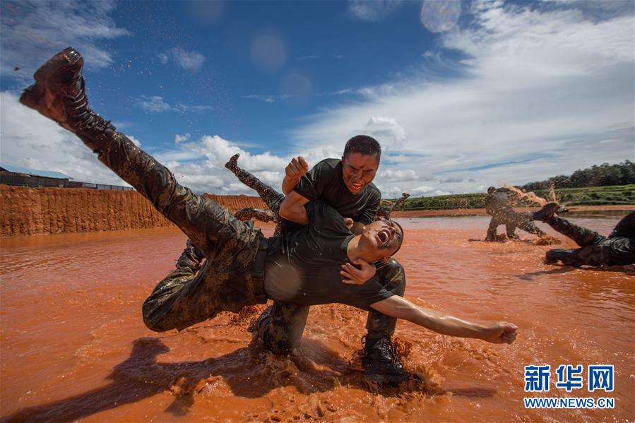 （图文互动）（2）守护平安的&ldquo;钢刀传人&rdquo;&mdash;&mdash;记武警云南总队某支队机动一中队