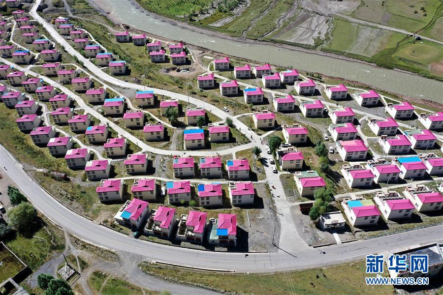 （西藏昌都解放70周年&middot;图文互动）（6）高原小镇&ldquo;搬&rdquo;来一家&ldquo;商业综合体&rdquo;