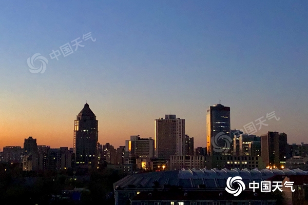 北京部分水域水面已结冰 今天阵风仍达5~6级风寒效应明显