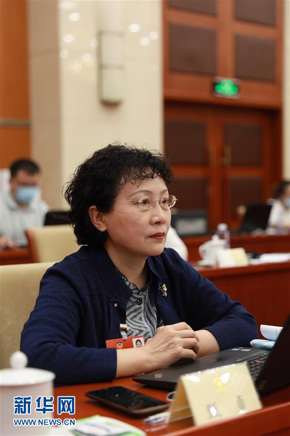 （两会综合报道&middot;图文互动）（4）履职尽责汇聚中国力量&mdash;&mdash;来自全国政协十三届三次会议分组审议现场的报告