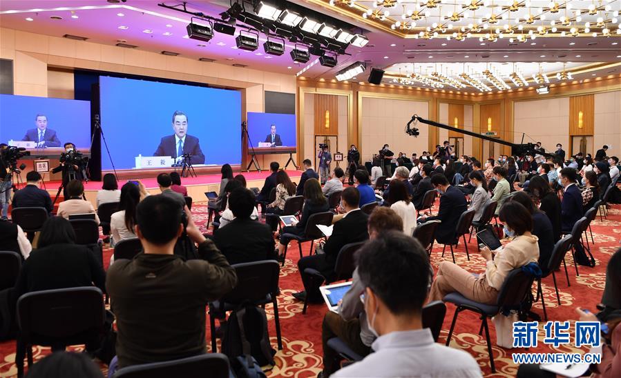 （两会·XHDW）（10）国务委员兼外交部长王毅回答中外记者提问