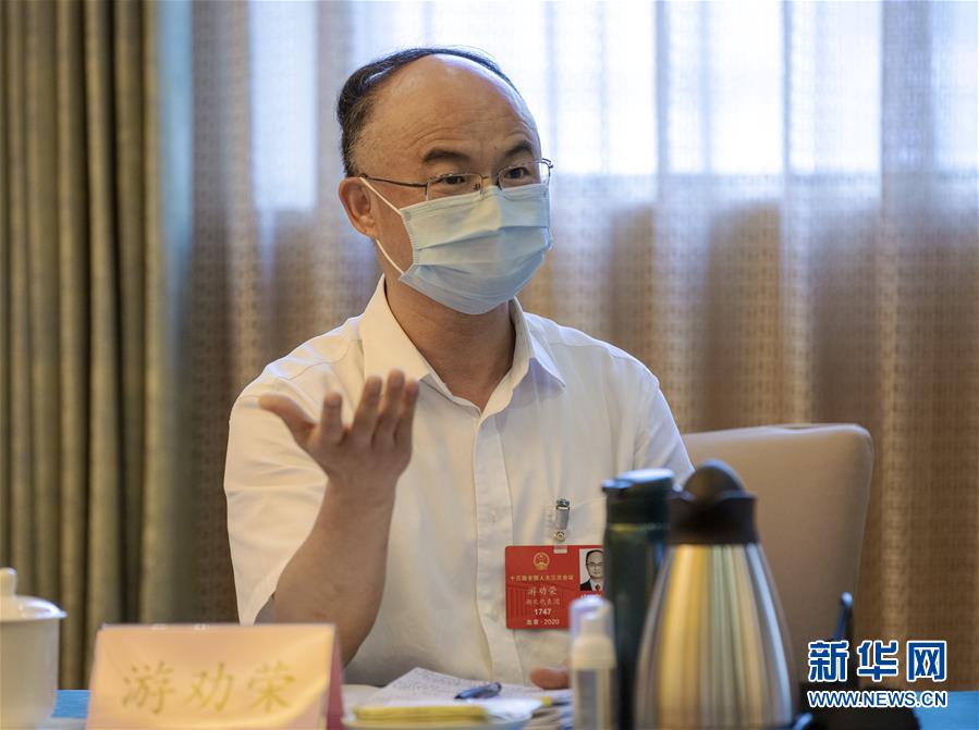 （代表委员讲述抗疫故事&middot;湖北篇&middot;图文互动）（1）筑起疫情防控的&ldquo;法治屏障&rdquo;&mdash;&mdash;代表委员热议湖北抗疫中的&ldquo;司法担当&rdquo;