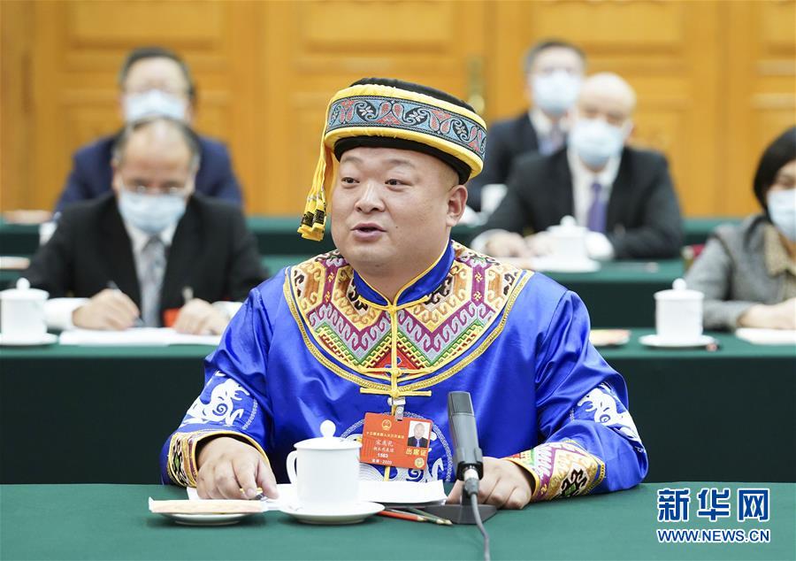 （新华全媒头条&middot;图文互动）（8）从人民中汲取磅礴力量&mdash;&mdash;习近平总书记同出席2020年全国两会人大代表、政协委员共商国是纪实