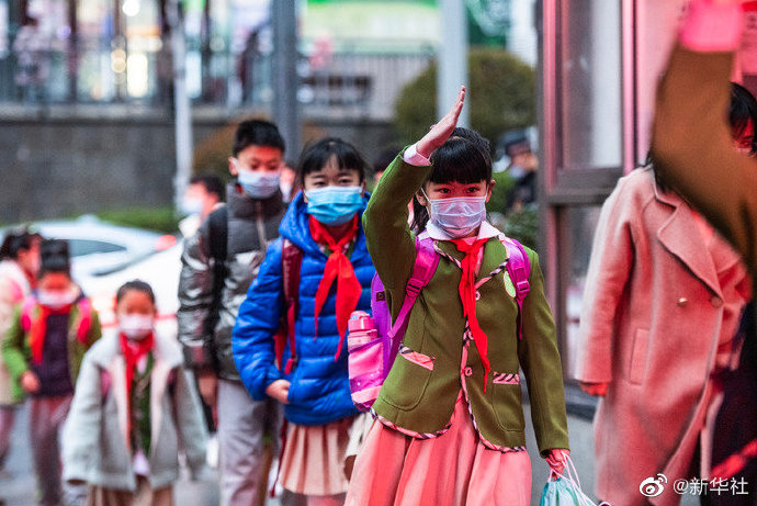 教育部：民办学校同样适用免试就近入学等规定