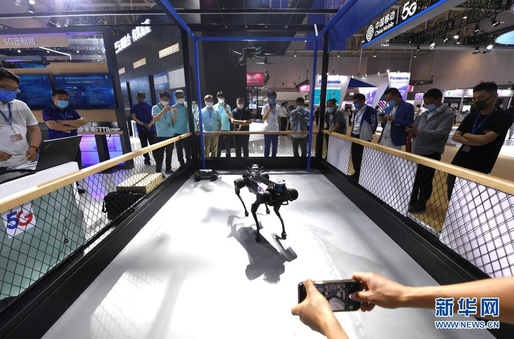 智能时代奔你而来——第五届世界智能大会“绘”出发展新图景