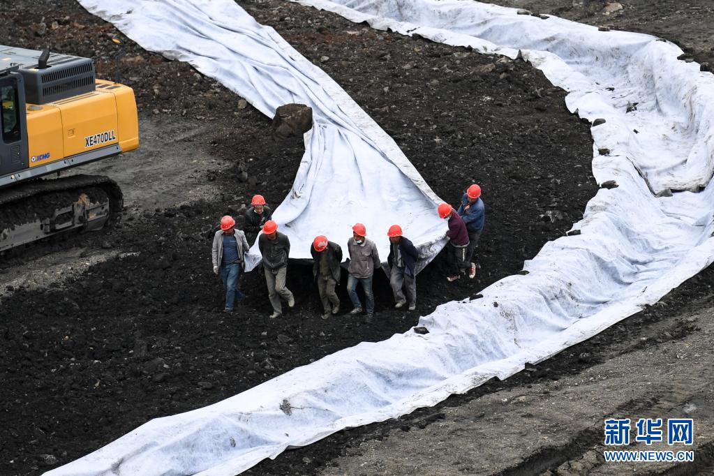 最新！青海柴达尔煤矿事故救援现场已展开打钻作业