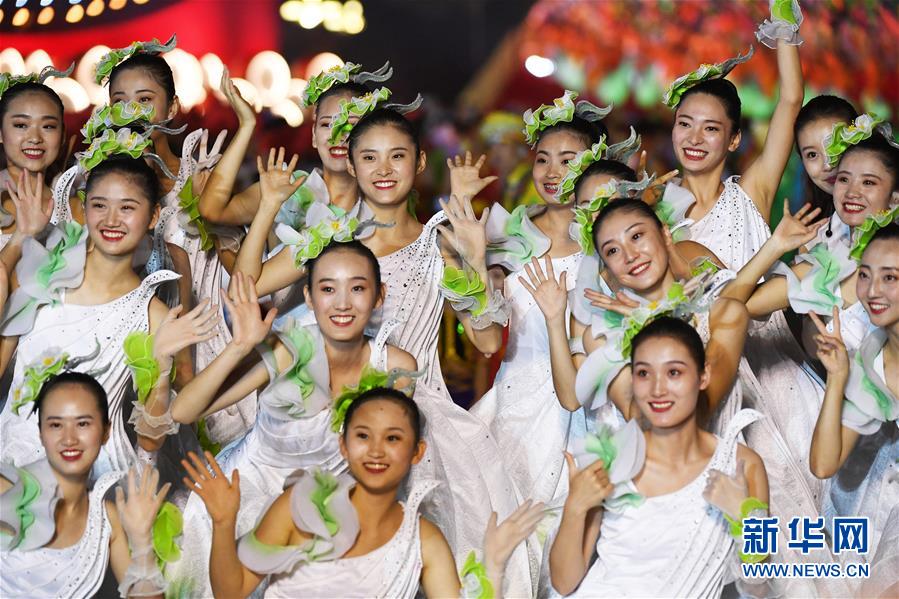 （国庆70周年&middot;联欢活动）庆祝中华人民共和国成立70周年联欢活动在京举行