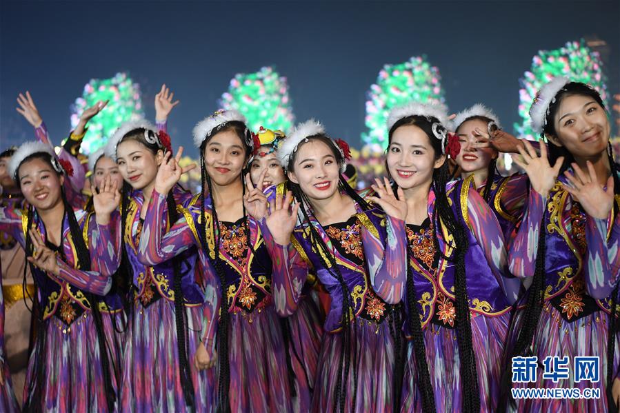 （国庆70周年&middot;联欢活动）庆祝中华人民共和国成立70周年联欢活动在京举行