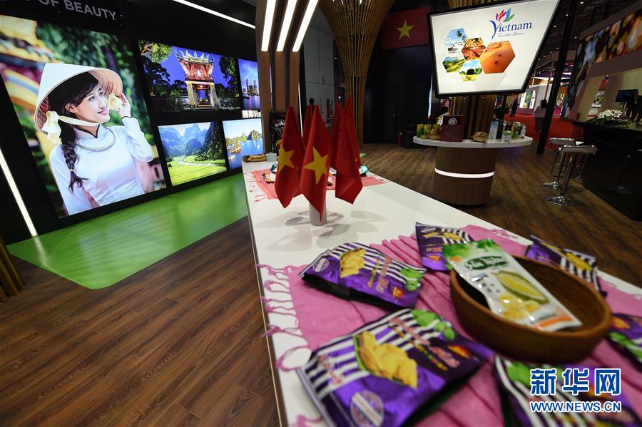 （新华全媒头条&middot;图文互动）（11）人间正道 浩荡前行&mdash;&mdash;习近平主席出席首届中国国际进口博览会纪实